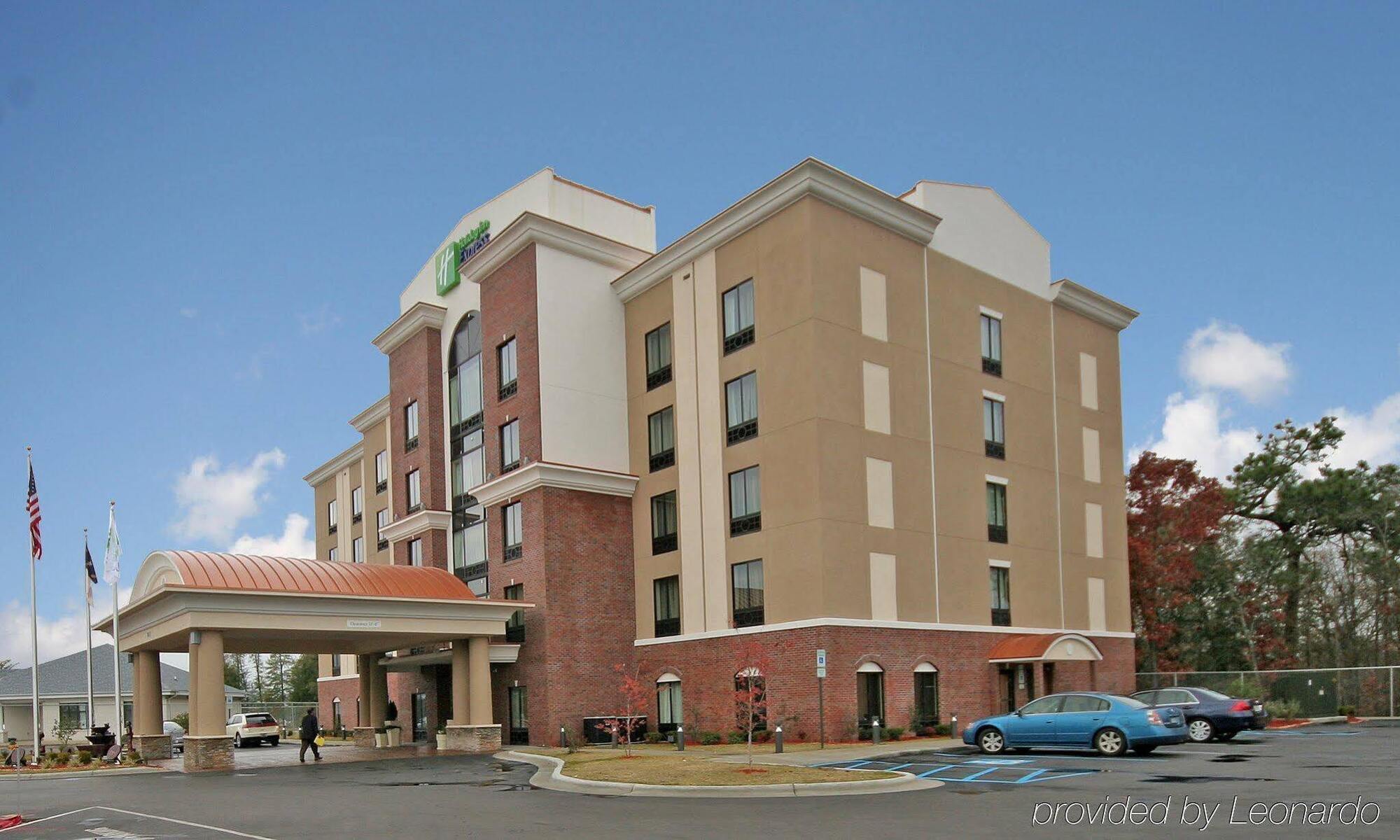 Holiday Inn Express Hotel & Suites Hope Mills-Fayetteville Airport, An Ihg Hotel Zewnętrze zdjęcie